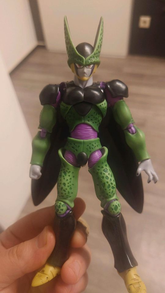 S.h figuarts cell (Premium color in Ennepetal