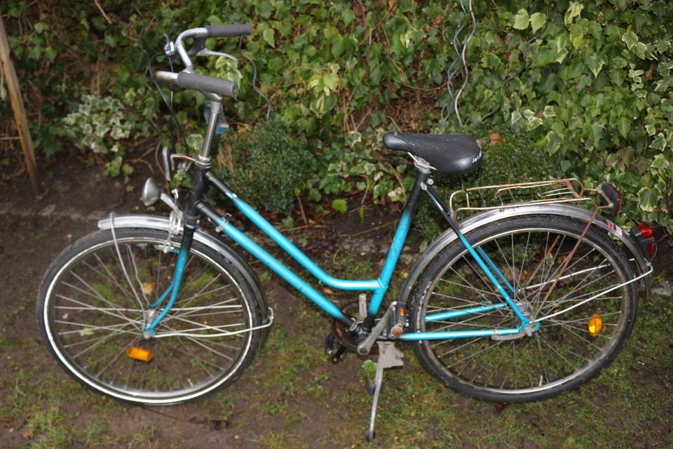 Damenrad/Woman Bike 26 Zoll Studentinnenrad in Erlangen