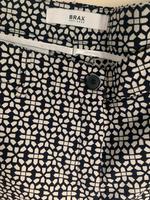 Edle Brax Maron Chino Hose 42 schwarz crème Nordrhein-Westfalen - Stolberg (Rhld) Vorschau