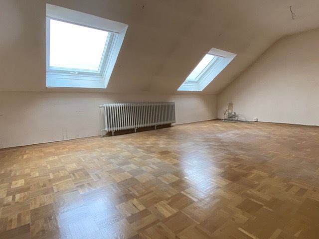 Schönes Reiheneckhaus in guter Lage mit viel Platz und Garage sowie Nahwärmeheizung in Hannover