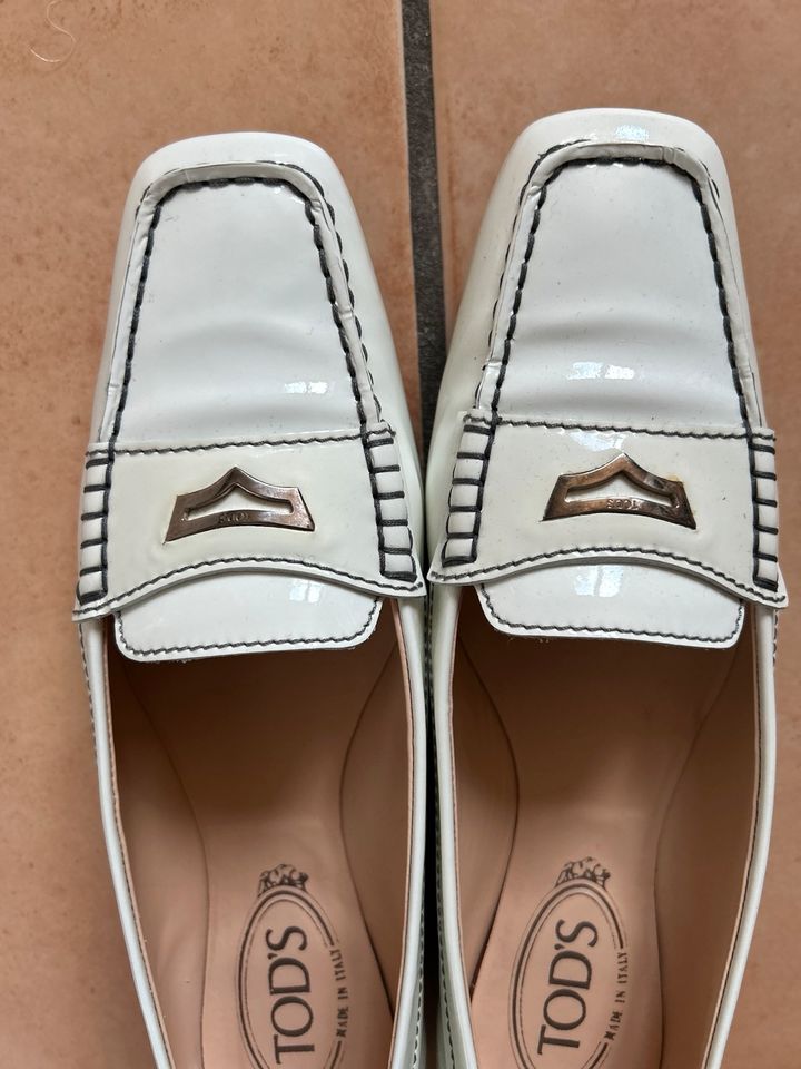 Tod’s Schuhe weiß in Freiburg im Breisgau