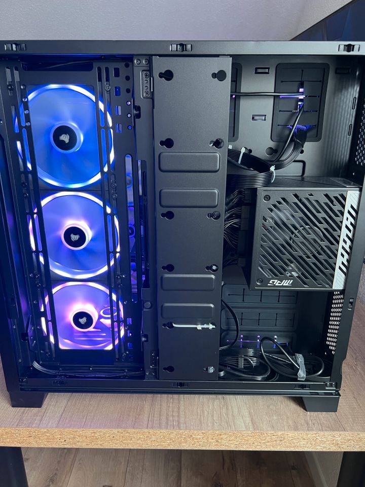 Gaming PC (AMD Ryzen 7 7800X3D) in Offingen