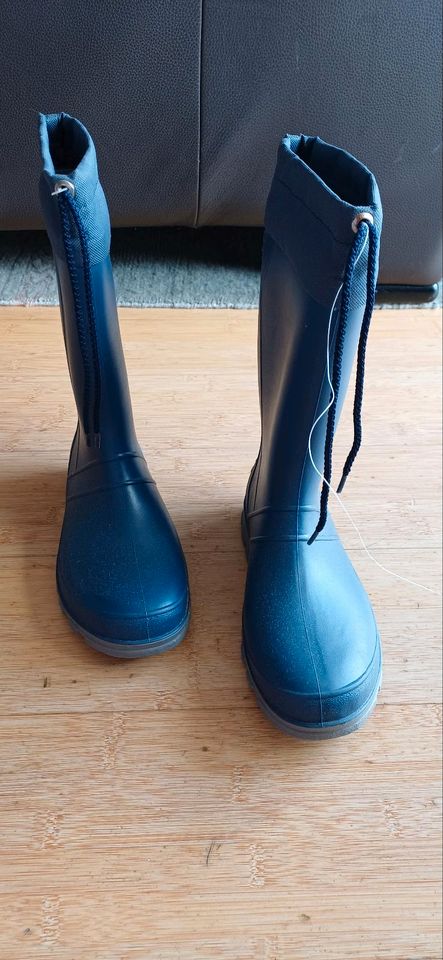 neue blaue Gummistiefel Gr. 34 / 33 in Detmold