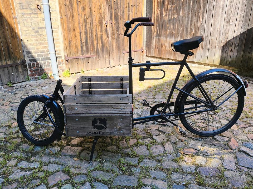 Vintage Lastenrad (dänischer Biertransporter) in Berlin