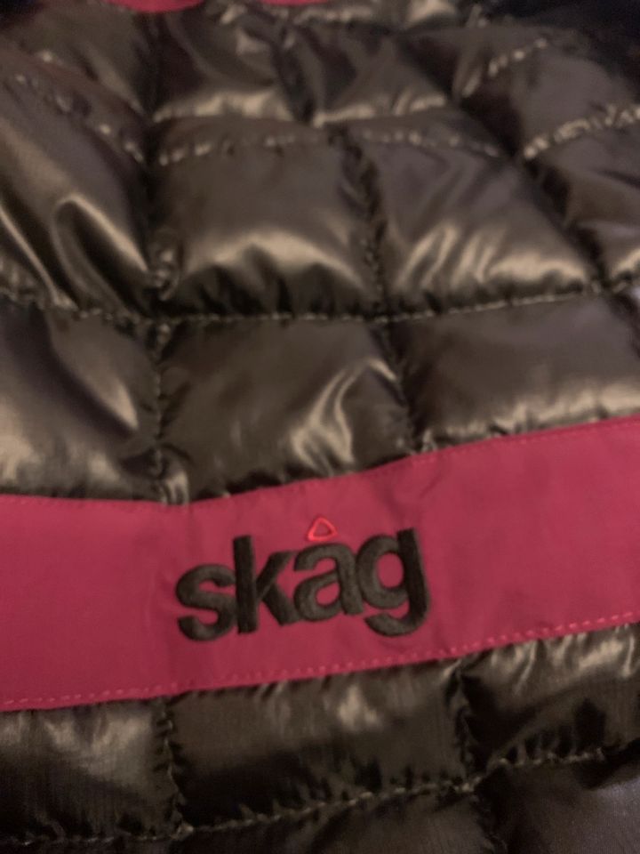 Skag Sportswear Jacke weinrot Gr. 46 neu mit Etiketten in Berlin - Pankow |  eBay Kleinanzeigen ist jetzt Kleinanzeigen