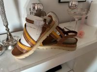 Marco Tozzi Sandalen Sandaletten Keil Wedges Senf Braun Nordrhein-Westfalen - Oberhausen Vorschau