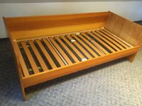 Bett mit Lattenrost 200 cm x 90 cm, Holz Niedersachsen - Barsinghausen Vorschau