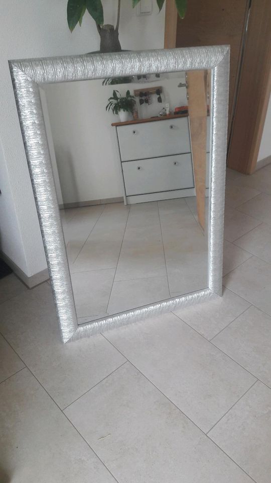 Spiegel silber in Inzigkofen