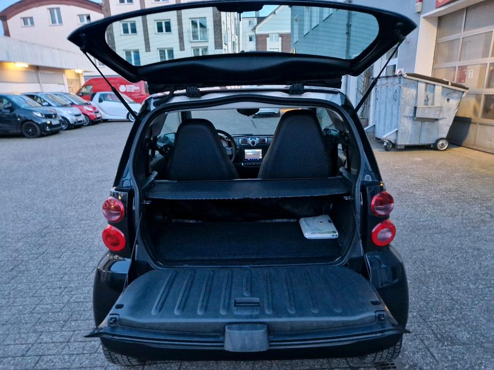 smart forTwo AUTOMATIK,KLIMA,PANORAMA,GARANTEI INSP+TÜV NEU in Essen