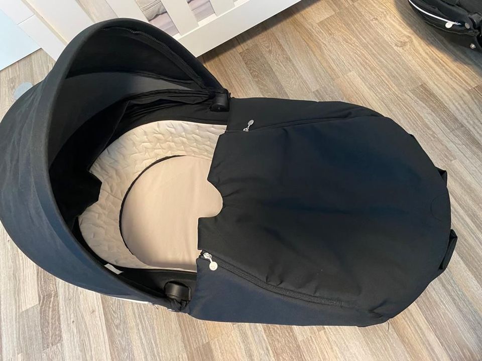 Stokke Xplory V6 Kinderwagen mit Zubehör! in Gelsenkirchen