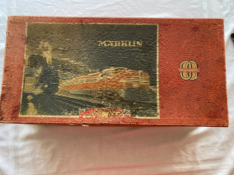 Märklin H0 SK 846/4 J Starterpackung mit SK 800, 4 Wagen,Schienen in Grevenbroich