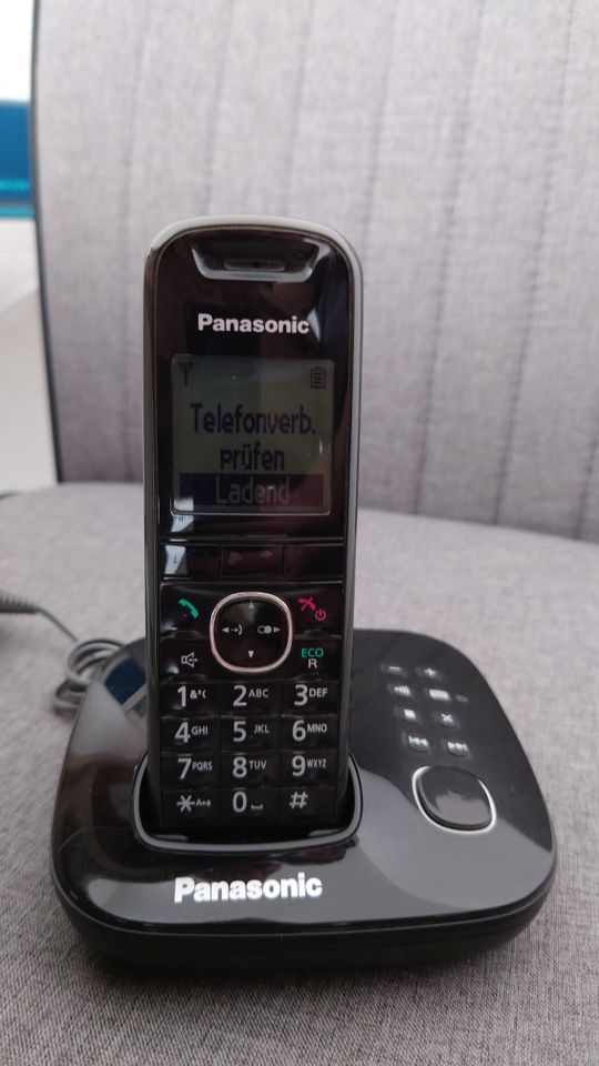 Telefon mit Basis Station Panasonic KX TG 5521 in Tolk