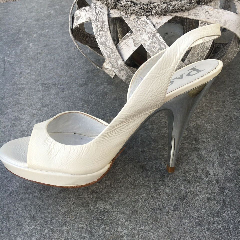 Neue Paco Gil Sling-Pumps Peeptoe Gr. 38 in weißem krinkle Lack in Essen-Haarzopf