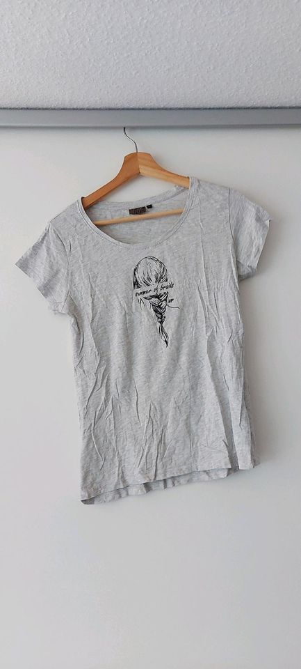 Größe L  - T-Shirt, grau, summer of braids, Damenshirt in Taunusstein