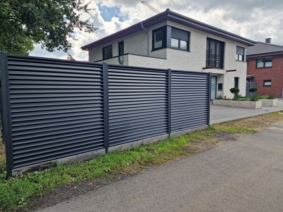 Gartenzaun Sichtschutz: Abmessungen 23,1m x Höhe 1,0m. Viola Sichtschutzzaun, Lamellenzaun, Schmiedezaun, Schmuckzaun, Metallzaun. Beinhaltet Jalousienzaun im vollständigen Set. in Siegen