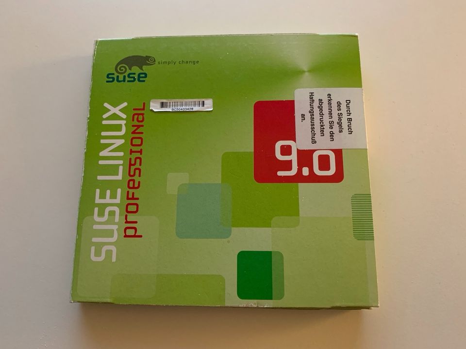openSuse 9.0 Professional CD/DVD Box in Borgstedt
