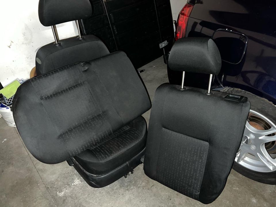 Letzte Chance ‼️Golf 3/4 vordere +hinter sitze in Augsburg