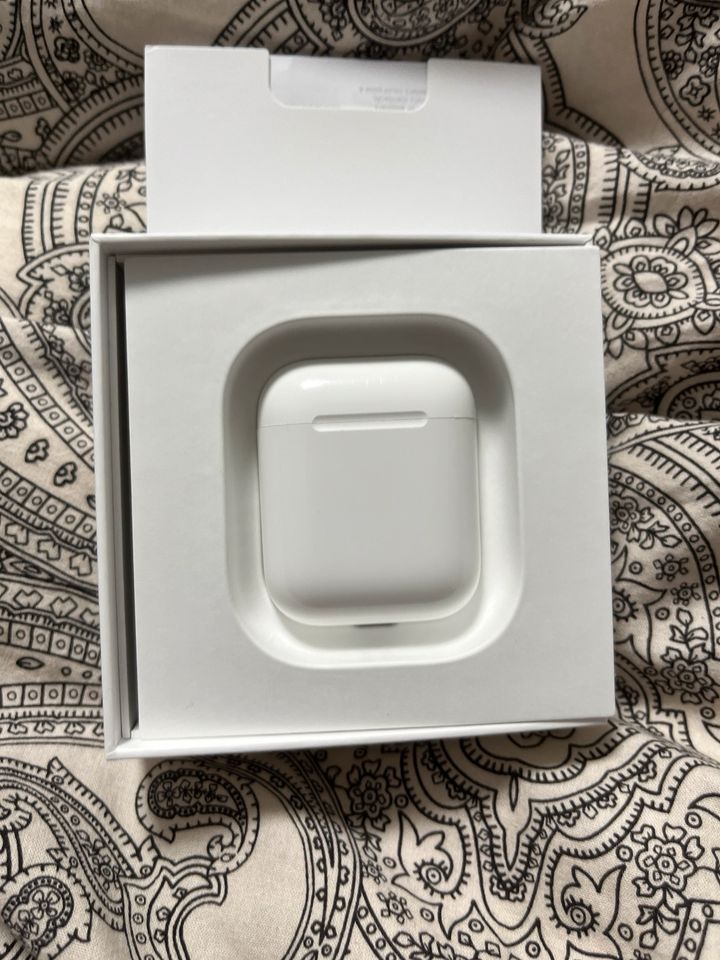 AirPods mit Orginal Verpackung in Egeln