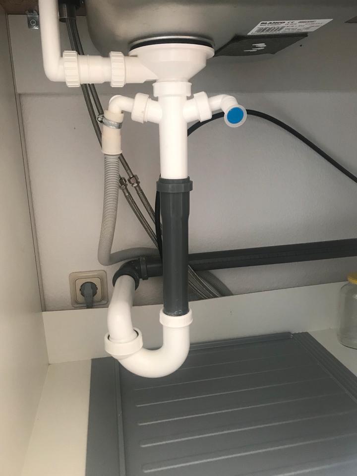 Einbauküche bis 22.04. verfügbar inkl.Elektrogeräte Siemens,Beko in Diez