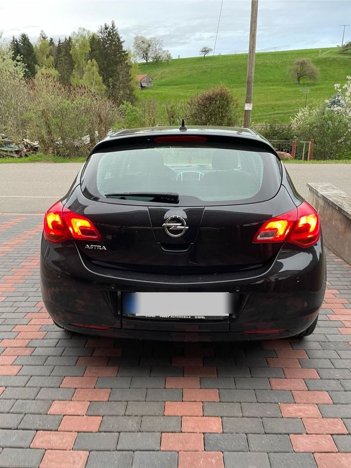 Opel Opel Astra J 1.4 Turbo mit 120PS zum Verkauf in Bad Teinach-Zavelstein