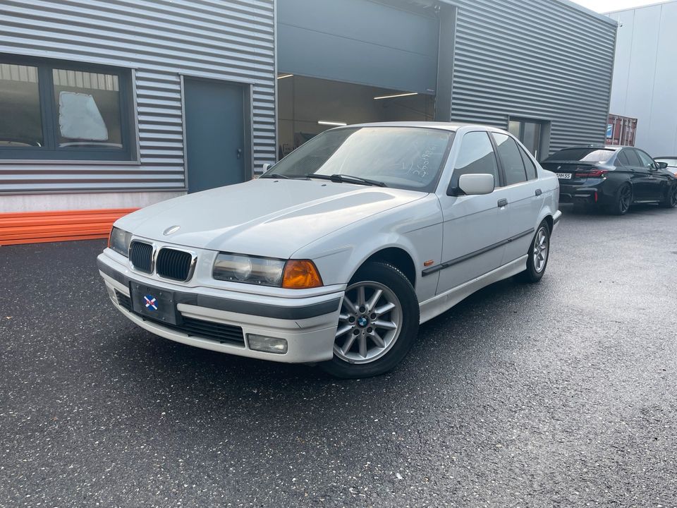 BMW e36 328i wenig Km US Modell kein Rost in Geilenkirchen