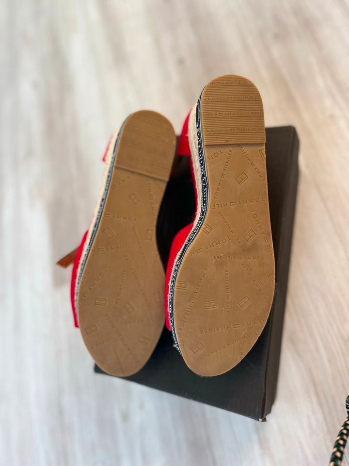 Tommy Hilfiger Schuhe Keilabsatz Größe 36 wie neu in Erfurt