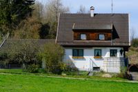 Sonniges Einfamilienhaus mit idyllischem Garten in Taching am See Bayern - Traunstein Vorschau