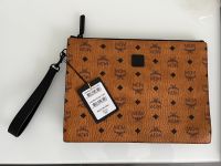 Neu! MCM Tasche Aren Pouch in visetos mit Handgelenksband Nordrhein-Westfalen - Paderborn Vorschau