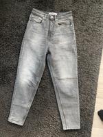 Tommy Mom Jean High Rise Tapered 25/32 NEU Sachsen - Radeberg Vorschau