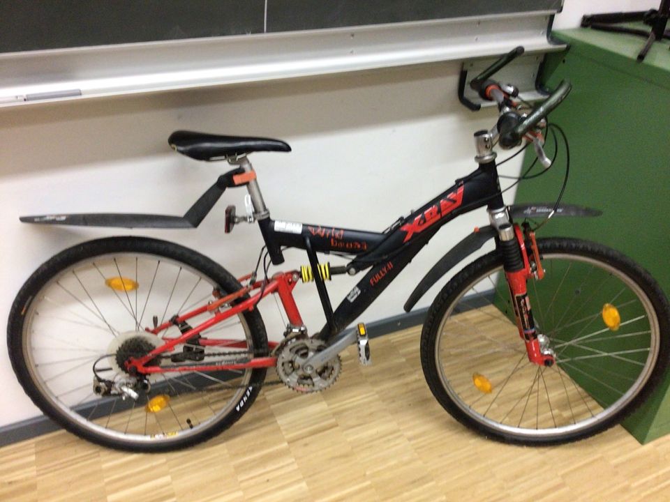 Mountainbike vollgefedert für Jugendliche 26“ in Darmstadt