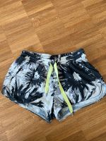 Adidas Damen Shorts kurze Hose Sommer grau schwarz bunt XS blogge Bayern - Gröbenzell Vorschau