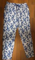 Only Fiona Pant leichte Hose Blumen Yoga blau weiß grau Gr. 40/ M Nordrhein-Westfalen - Höxter Vorschau