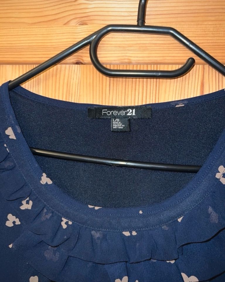 Blaues Kleid mit Muster von Forever21 in Größe L in Düsseldorf