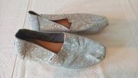 TOMS Slipper Espadrilles Gr 38 grau/silber neuwertig Leipzig - Lindenau Vorschau
