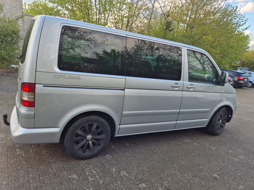 Volkswagen T5 in Kiel