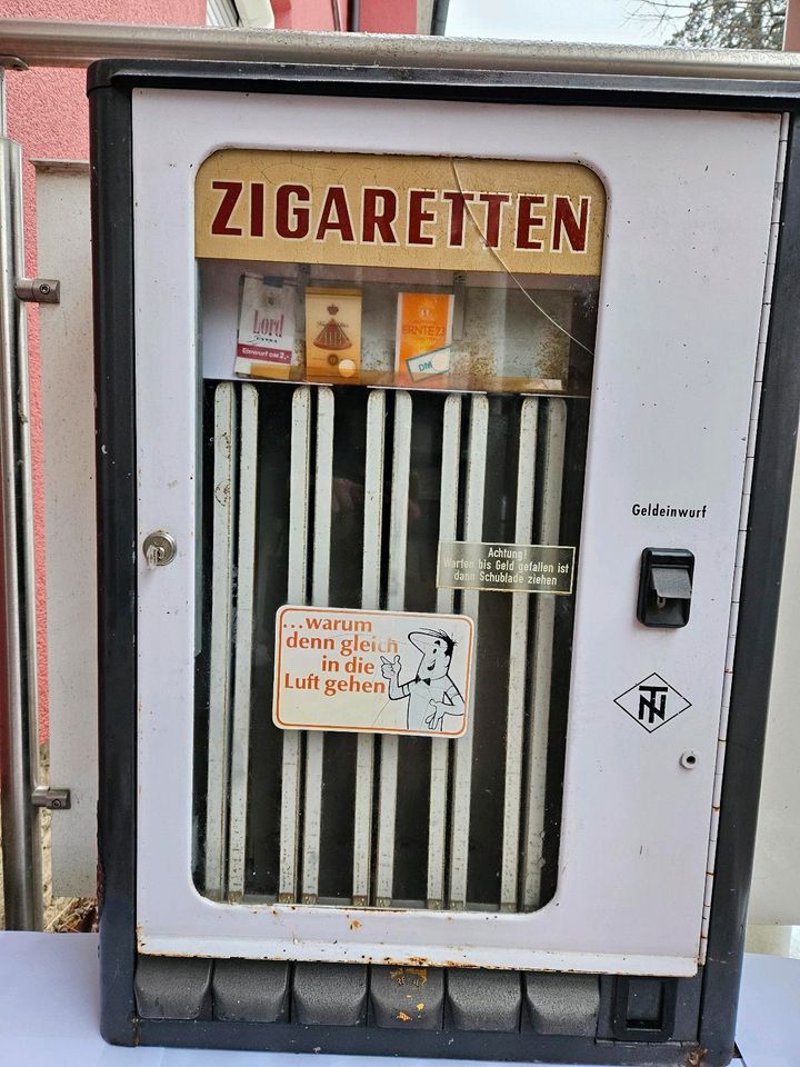 Zigarettenautomat 2 DM-Einwurf  ~46-51 Jahre alt in Würzburg