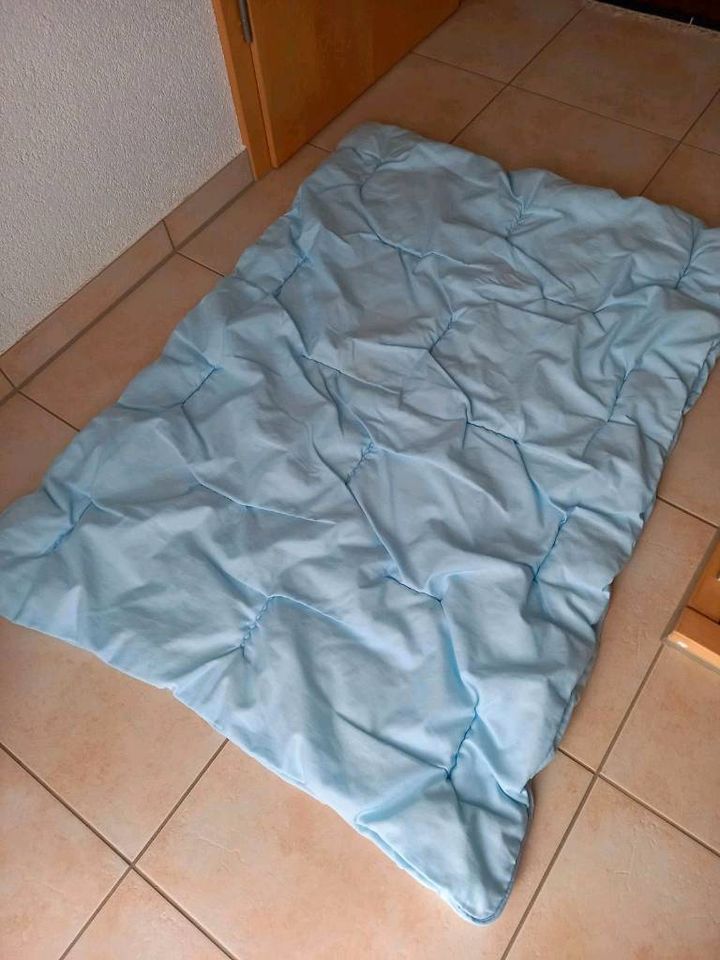 Steppbett Zudecke Bettdecke Kleinkind 135 x 100 cm leicht +medium in Herbrechtingen