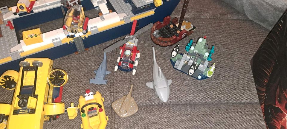 Lego Forschungsschiff mit Zubehör in Neumünster