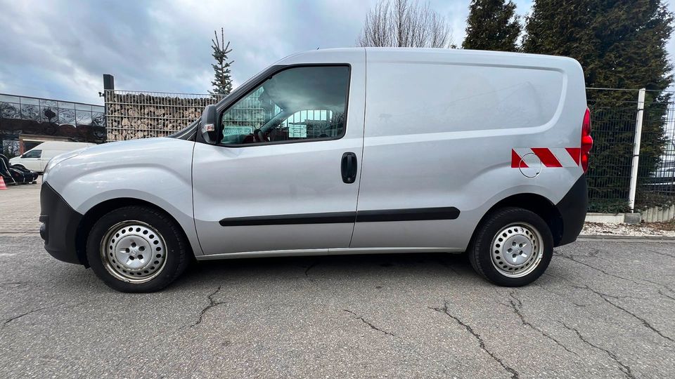 Opel Combo 1.3 CTDi Transporter, Alu-Werkstattschränke, Kasten in Hagen