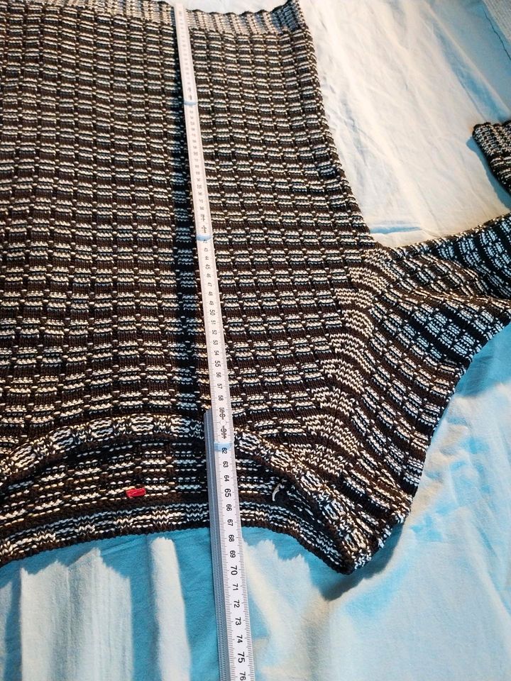 Pulli v. Manguun, schwarz/weiß, Rundhalsausschnitt, 60%Cotton in Siegburg