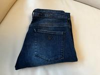 Edle Jeans von Guess Gr. 29/32 Thüringen - Rastenberg Vorschau