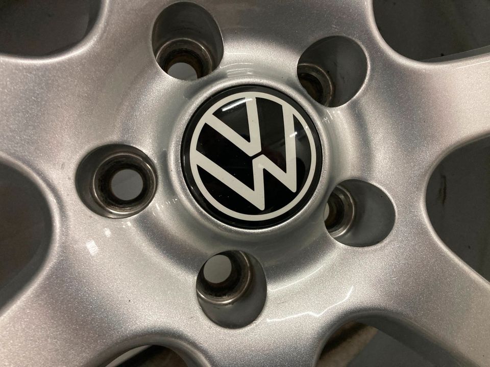 VW Sharan 7N Seat Alhambra Winterreifen Alufelgen 225/50 R17 98V in Berlin