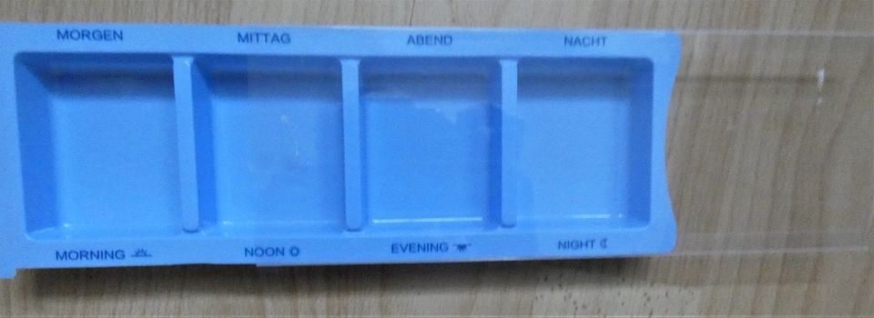 Tabletten-Sortierbox / Pillenbox blau für 1Tag in Lingenfeld
