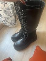 Schwarze Schnürstiefel mit Plateu von Dockers - Gr.39 Rheinland-Pfalz - Ludwigshafen Vorschau
