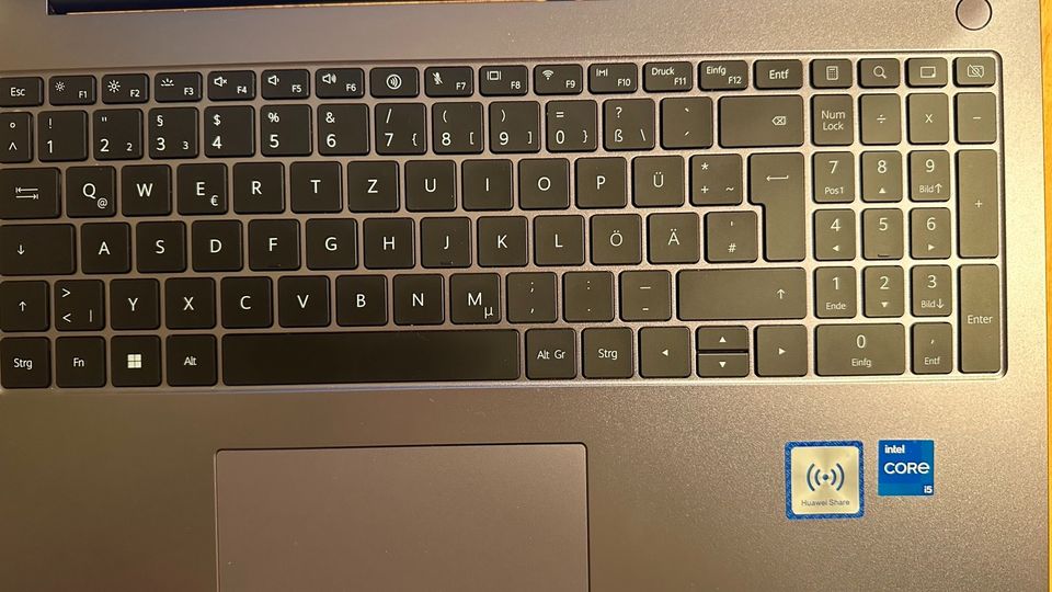 HUAWEI MateBook D 16, i5-12450H, 16 Zoll, 16GB + 512GB  WIN11 in Wuppertal