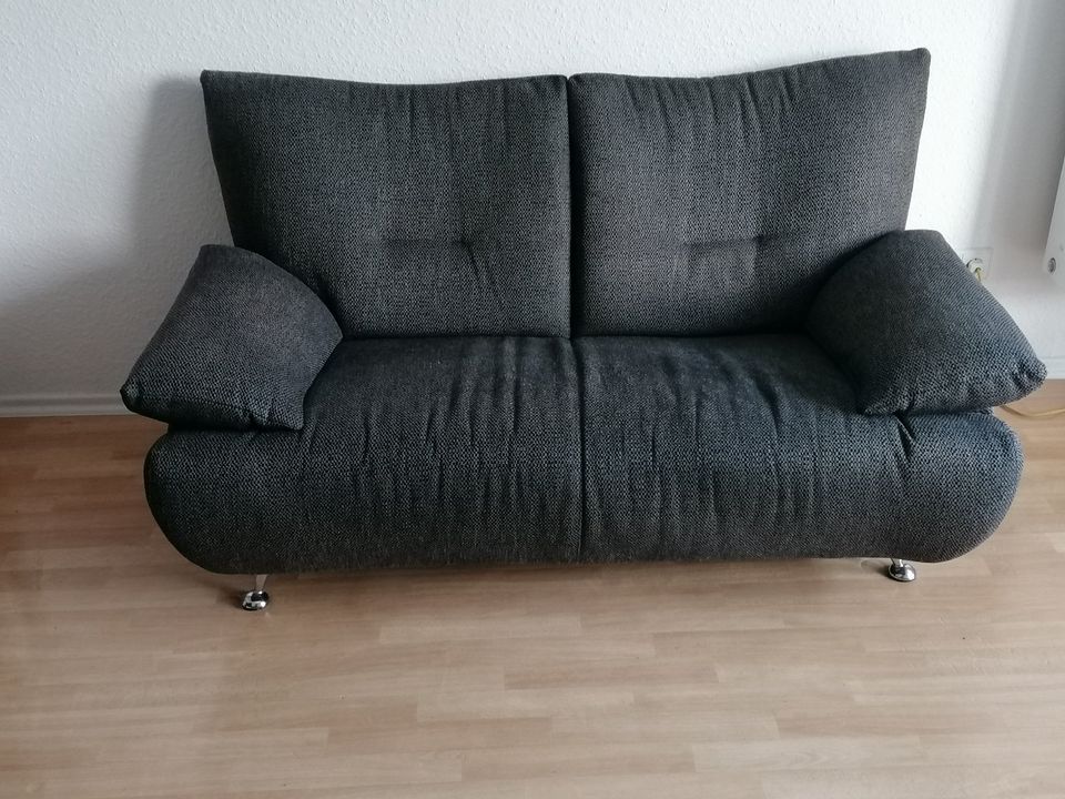 Zweisitzer-Sofa zu verschenken in Berlin