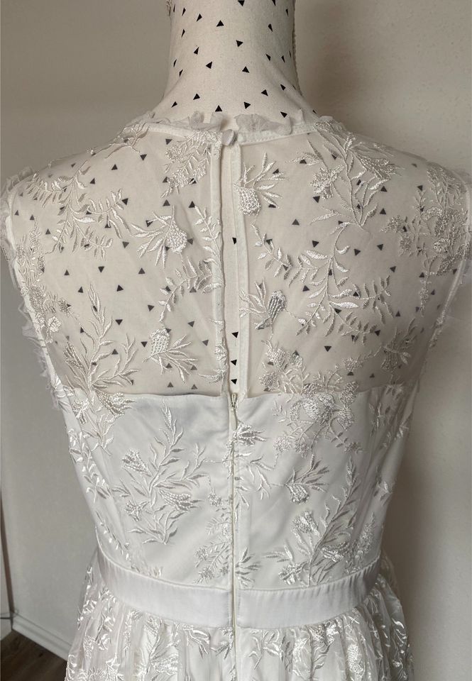 Brautkleid Hochzeitskleid Esprit offwhite, ähnlich wie ivory in Lahnstein