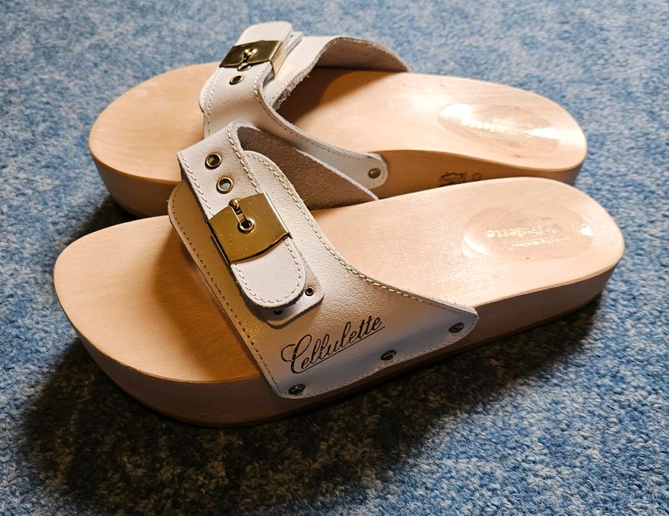 Cellulette Holzsandalen in Größe 40 in Damme