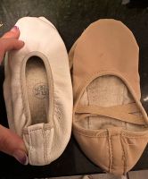 Gymnastikschläppchen Ballettschuhe gr 31 Nordrhein-Westfalen - Wermelskirchen Vorschau