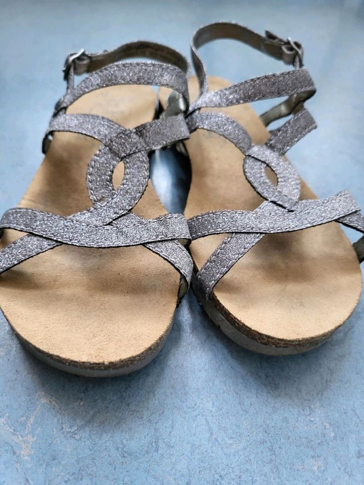 Wie NEU, S.Oliver Sandalen in Frankfurt am Main